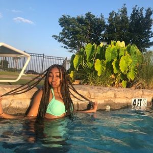 Meet your Posher, Nina